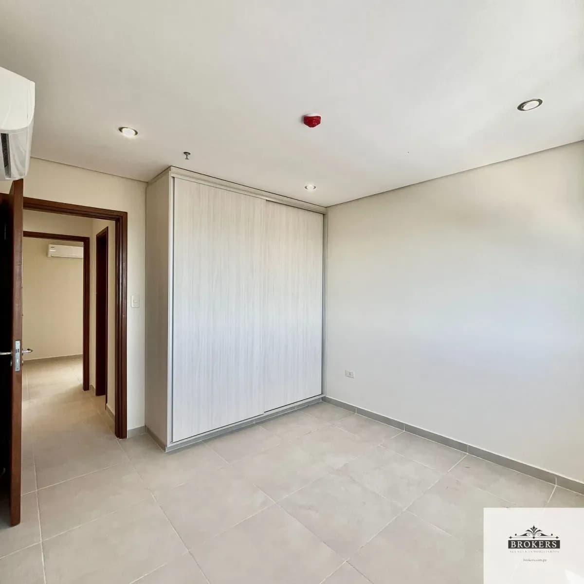 2-Bedroom Apartment for Sale in Jara, Lambaré - Image 6
