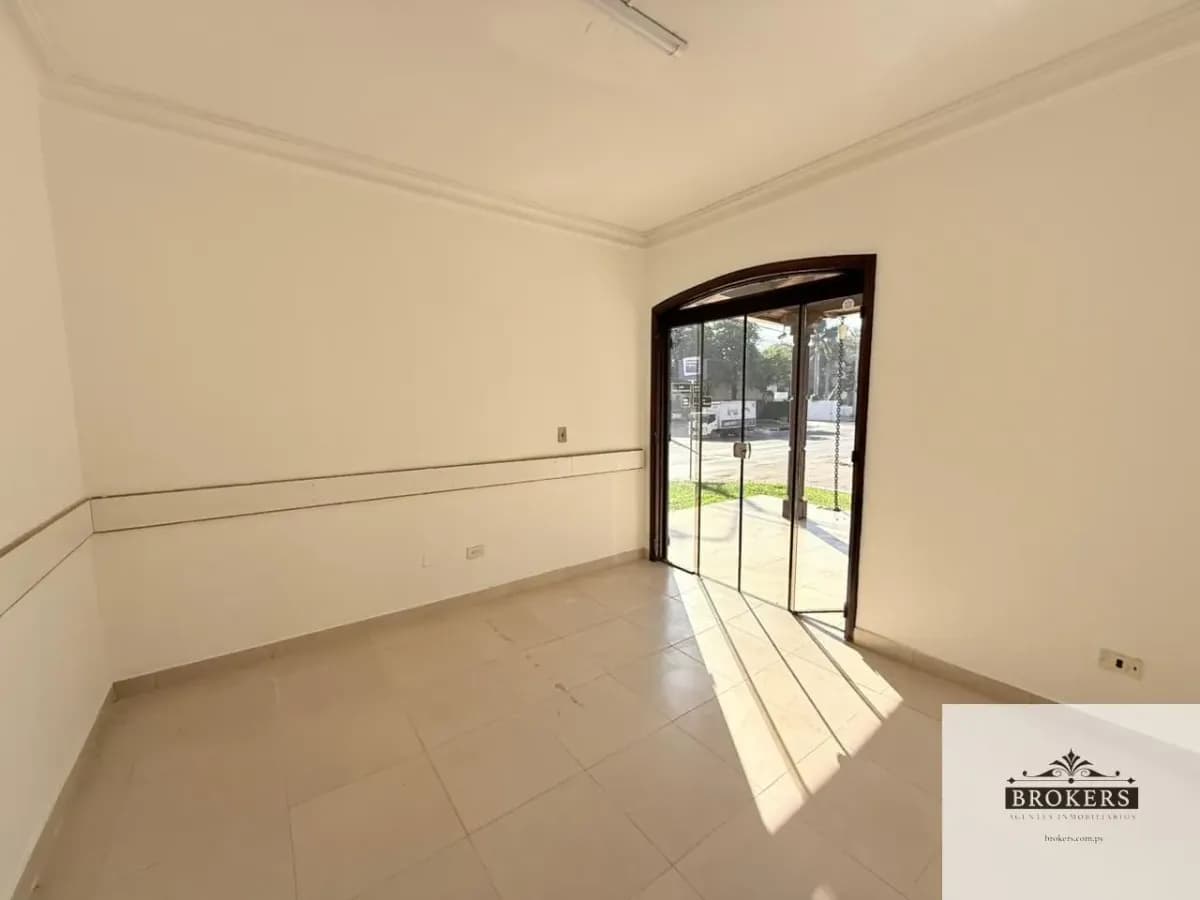 Office of 700m² for Rent in Santo Domingo, Asunción