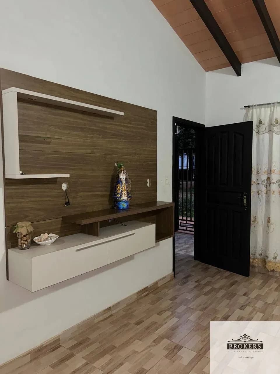 3-Bedroom House for Sale in Virgen del Rosario Neighborhood, Itauguá - Image 13