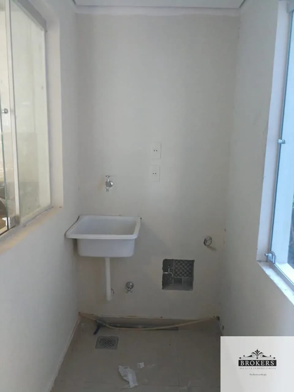 2-Bedroom Apartment for Sale in La Catedral, Lambaré - Image 8