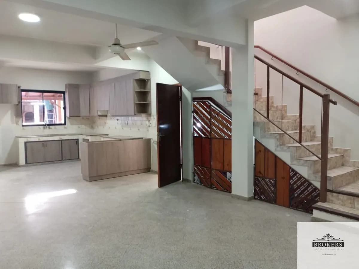Oficina de 530m² en Alquiler en Villa Morra, Asunción - Image 17