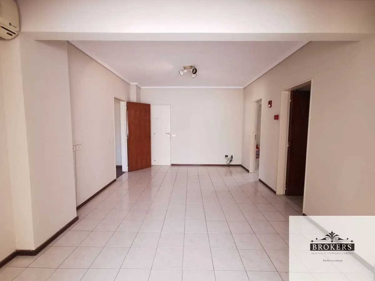 3-Bedroom Apartment for Sale in Mariscal López, Lambaré - Image 9