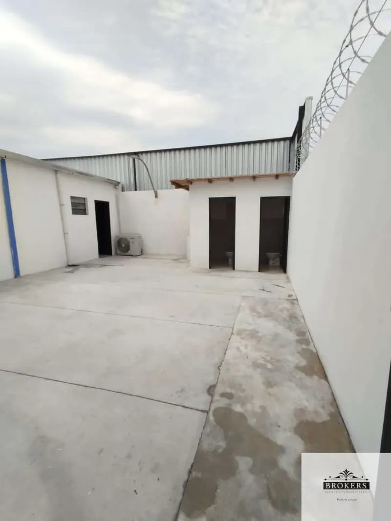 Commercial Space of 408.68m² for Rent in Segundo Barrio, Luque - Image 5
