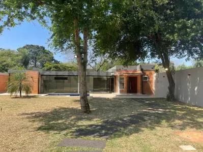 3-Bedroom House for Sale in Loma Merlo, Luque - Image 2