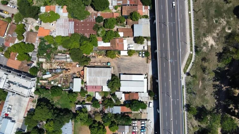 Terreno de 250m² à Venda em Assunção - Image 5
