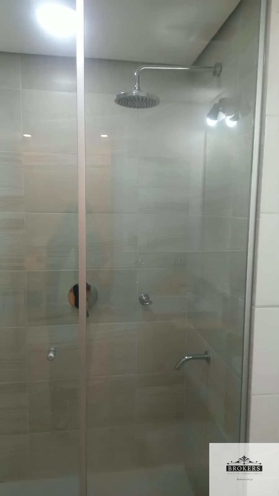 Apartamento de 2 quartos para Aluguel em Las Mercedes, Assunção - Image 11