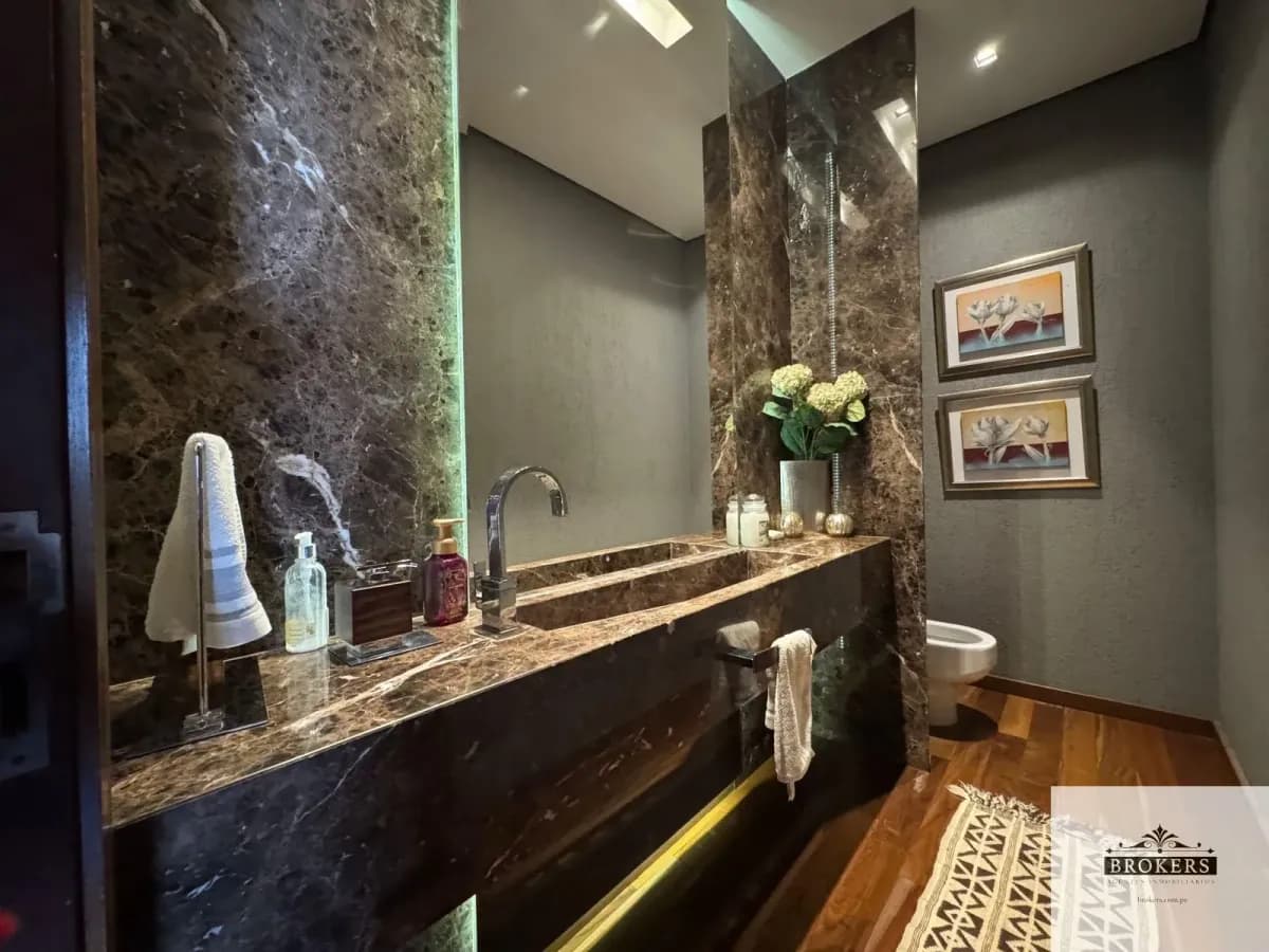 4-Bedroom House for Rent in Asunción - Image 9