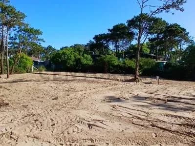 Terreno de 584m² en Venta en Punta del Diablo - Image 3