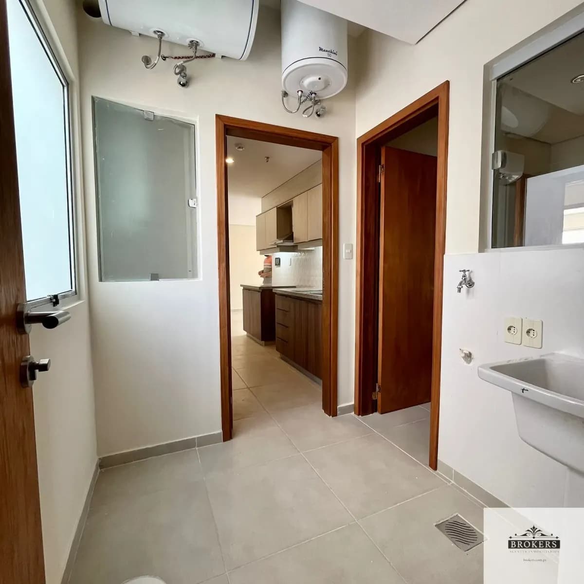 3-Bedroom Apartment for Rent in Jara, Lambaré - Image 9