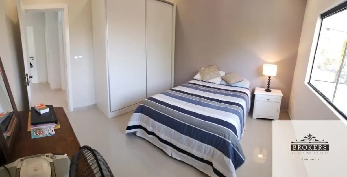 Casa de 4 quartos à Venda em Loma Merlo, Luque - Image 16