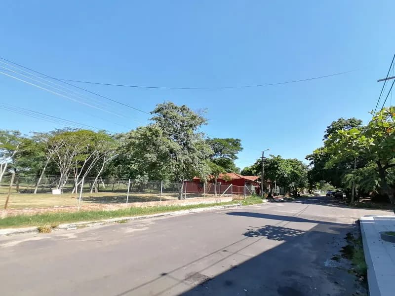 Terreno de 65m² à Venda em Loma Pytá, Assunção - Image 4