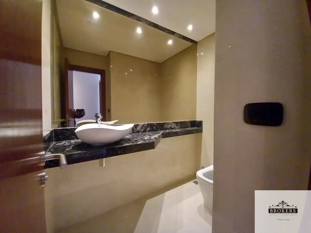 2-Bedroom Apartment for Rent in Madame Lynch, Asunción - Image 8