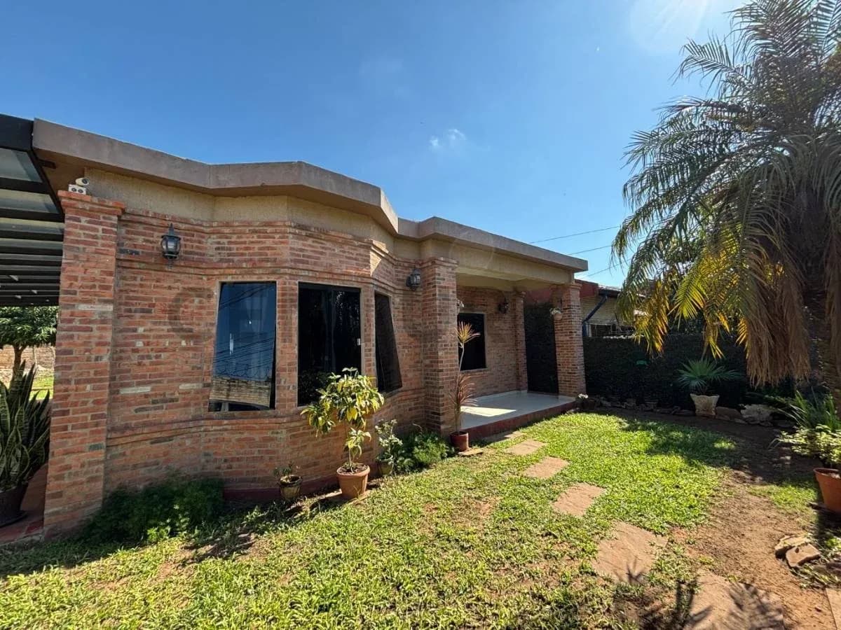 2-Bedroom House for Sale in San Luis, Mariano Roque Alonso