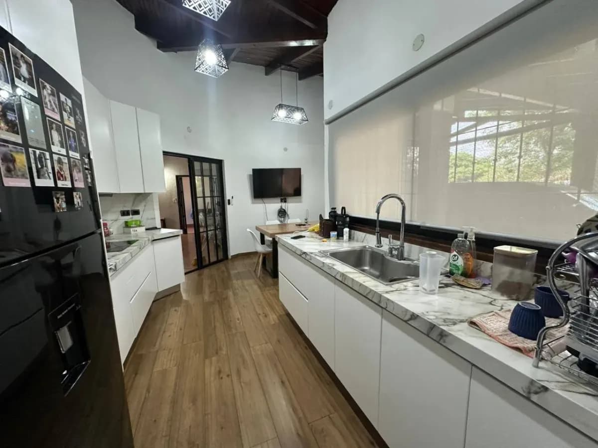 5-Bedroom House for Rent in Villa Ofelia, Fernando de la Mora - Image 8