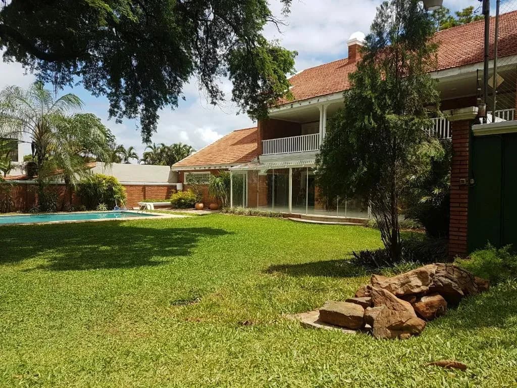 Casa de 5 dormitorios en Venta en Manorá, Asunción - Image 4