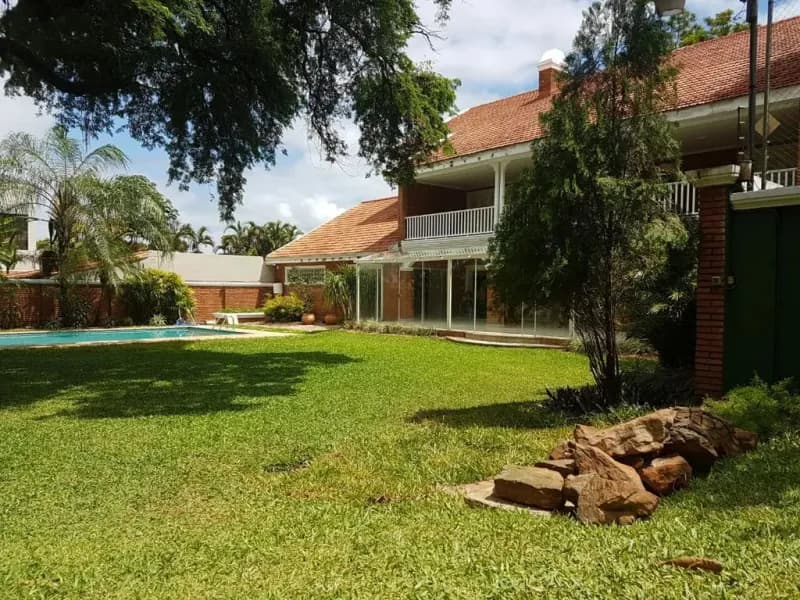 Casa de 5 dormitorios en Venta en Manorá, Asunción - Image 4