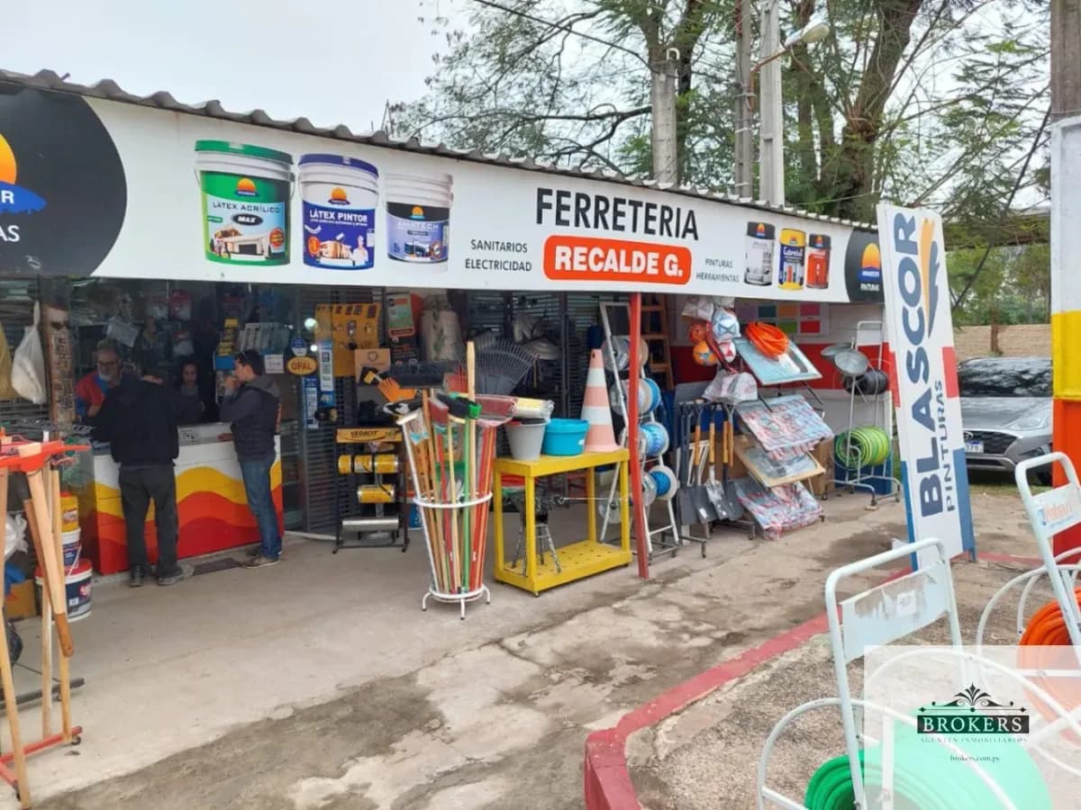 Commercial Space of 150m² for Sale in San Blas, San Antonio