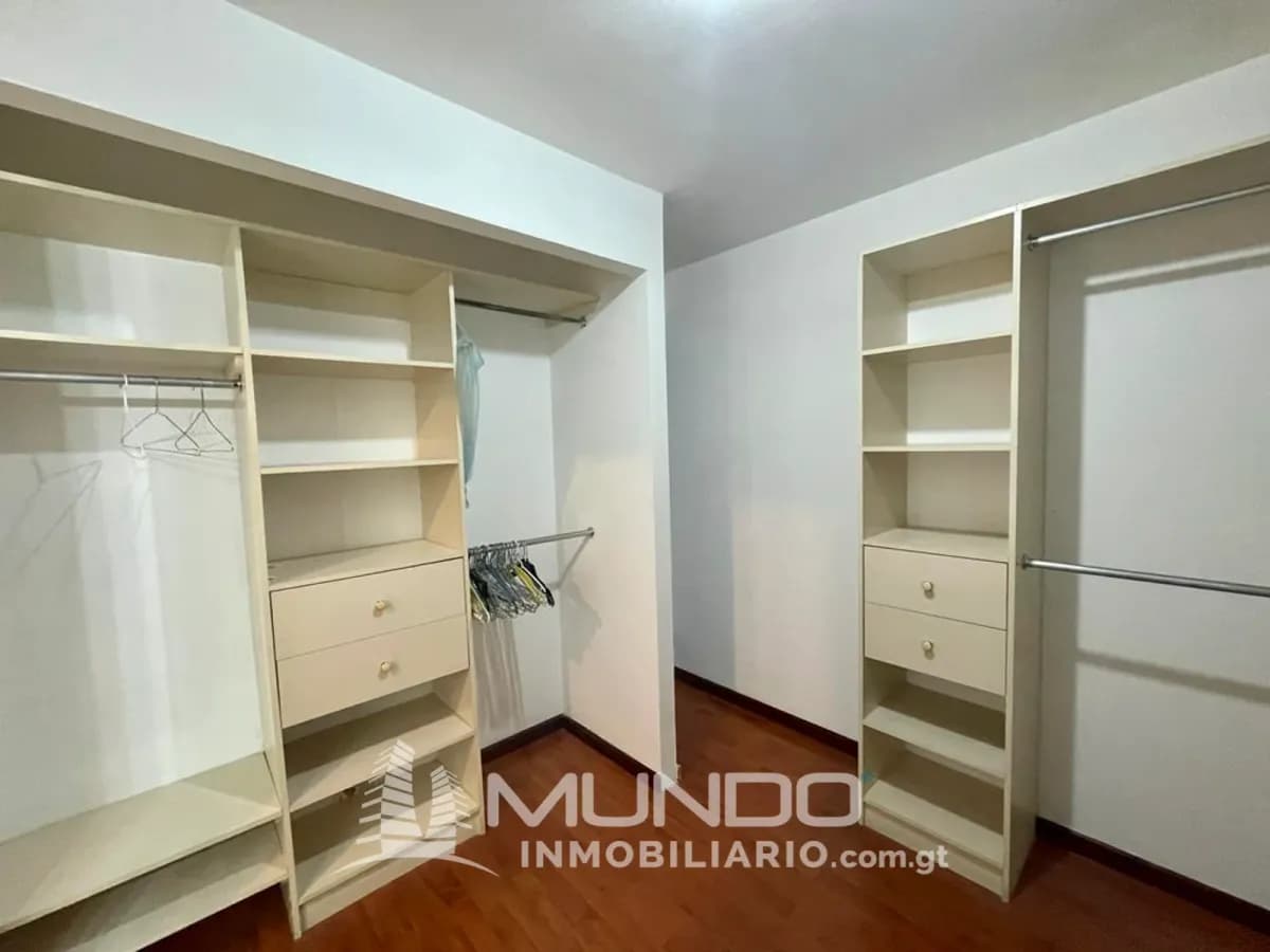 Departamento de 2 dormitorios, 110m², en Venta en Zona 14, Ciudad de Guatemala - Image 4