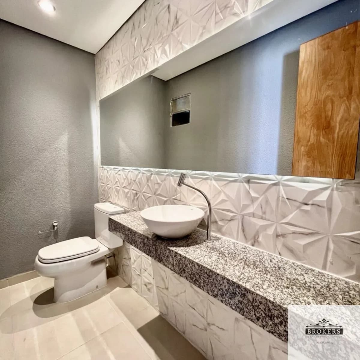 3-Bedroom Apartment for Rent in Jara, Lambaré - Image 4