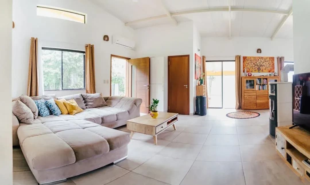 House of 4 bedrooms, 230m², for Sale in Encarnación - Image 11