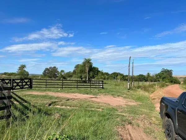 Terreno de 5,600,000m² en Venta en Central, Caapucú - Image 2