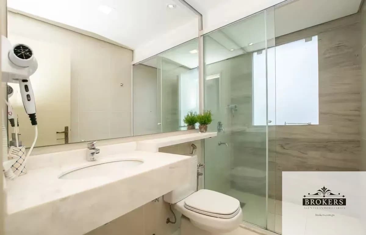 Apartamento de 2 dormitórios à Venda em Gral. Bernardino Caballero, Lambaré