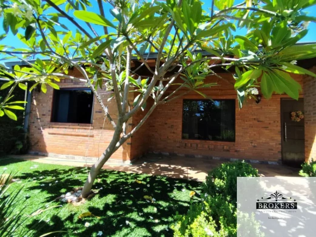 3-Bedroom House for Sale in Laurelty, Fernando de la Mora - Image 12