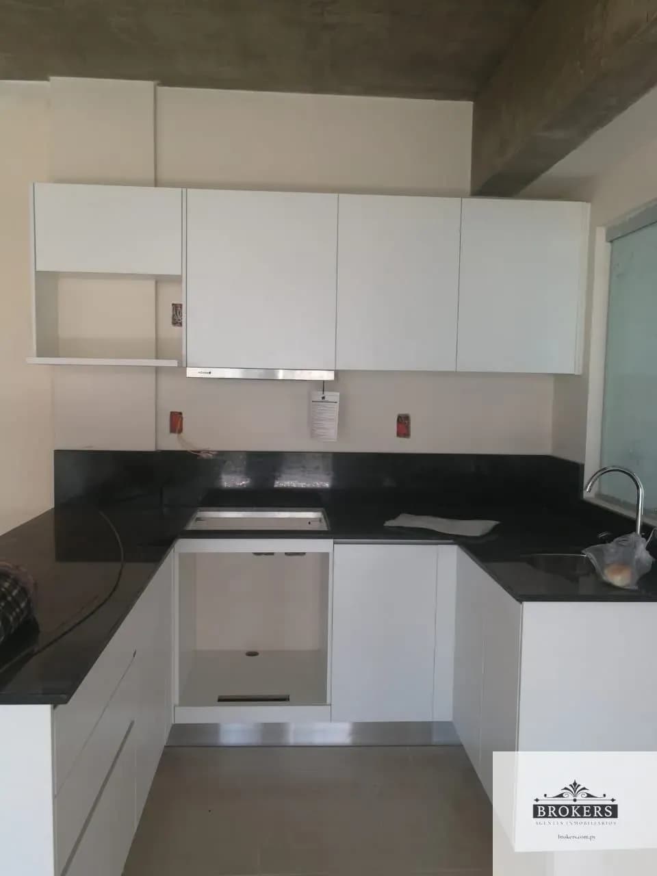 2-Bedroom Apartment for Sale in La Catedral, Lambaré - Image 6