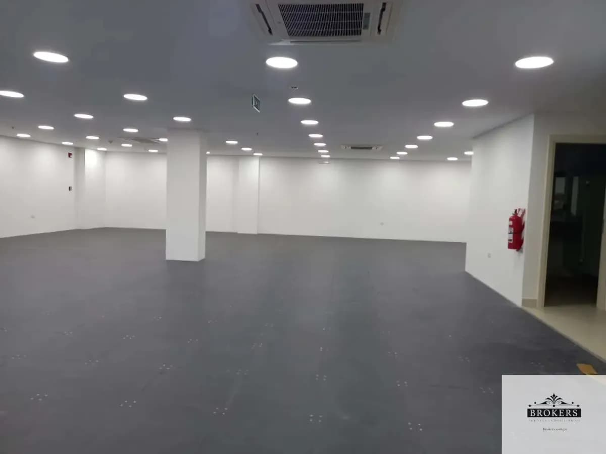 Oficina de 215m² en Alquiler en Villa Morra, Asunción - Image 8