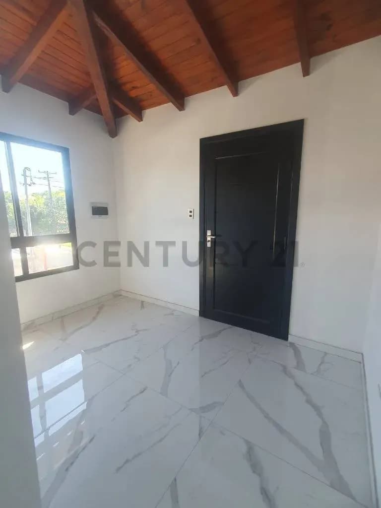 Casa de 3 dormitorios en Venta en Limpio - Image 8