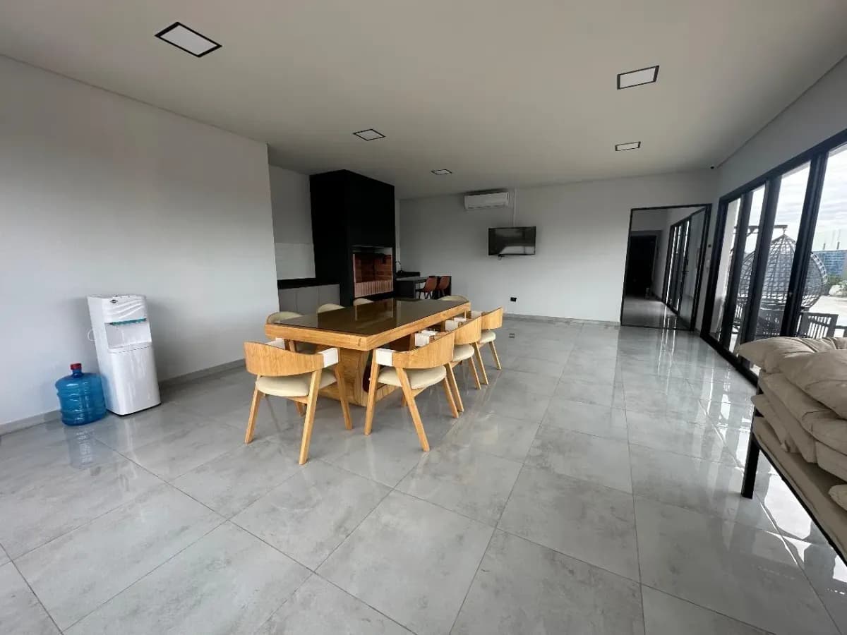 2-Bedroom Apartment for Sale in San Isidro, San Lorenzo - Image 2