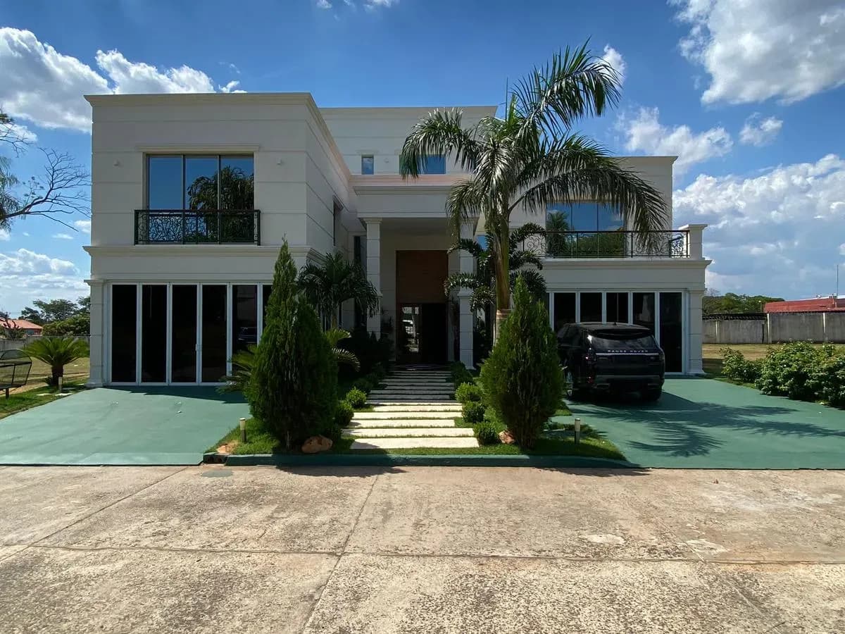 4-Bedroom House for Sale in Zárate Isla, Luque - Image 4