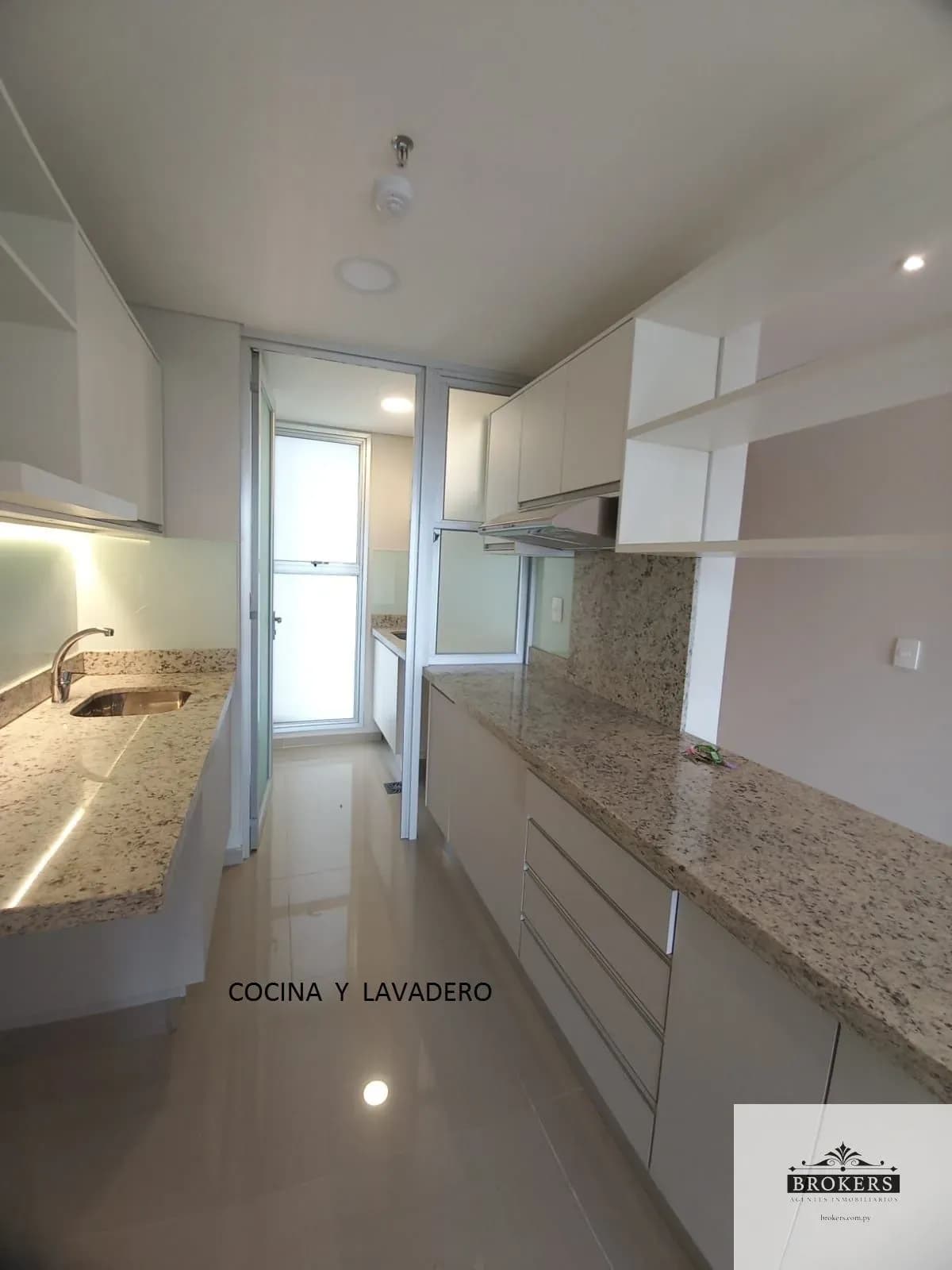 Departamento de 2 dormitorios en Alquiler en Mariscal Estigarribia, Asunción - Image 11