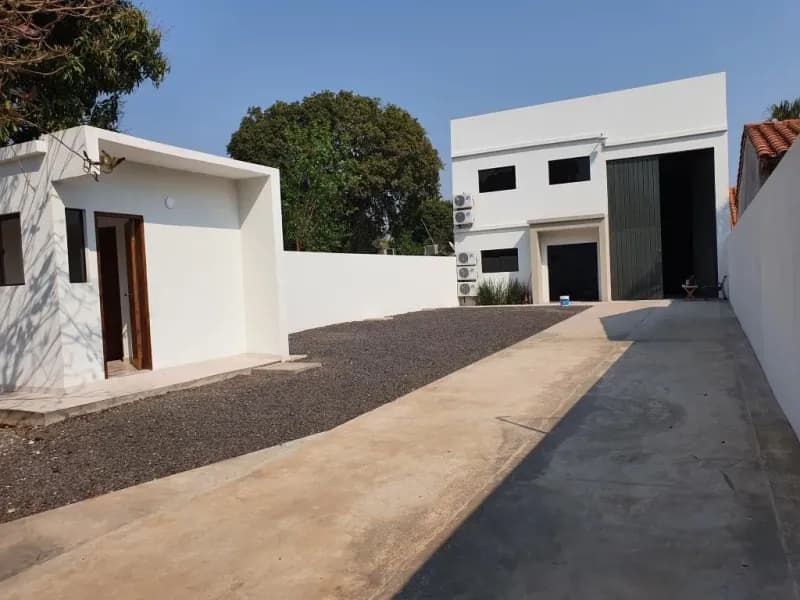Depósito de 326m² en Venta en Loma Pytá, Asunción - Image 3