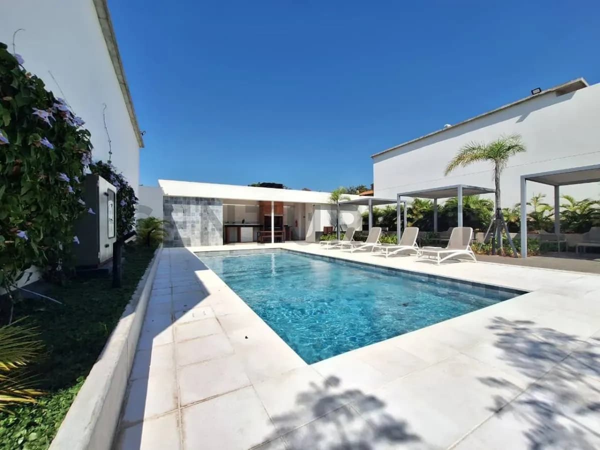 2-Bedroom Apartment for Rent in Zárate Isla, Luque