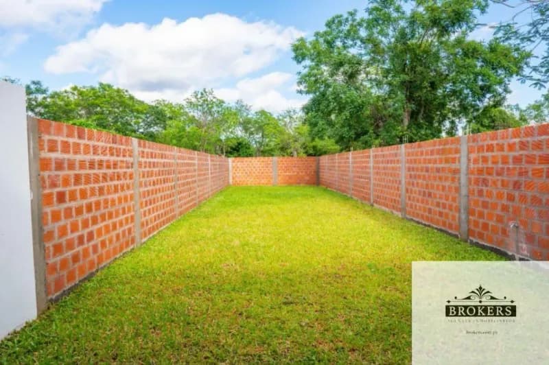 2-Bedroom House for Sale in Yukyry, Luque - Image 5