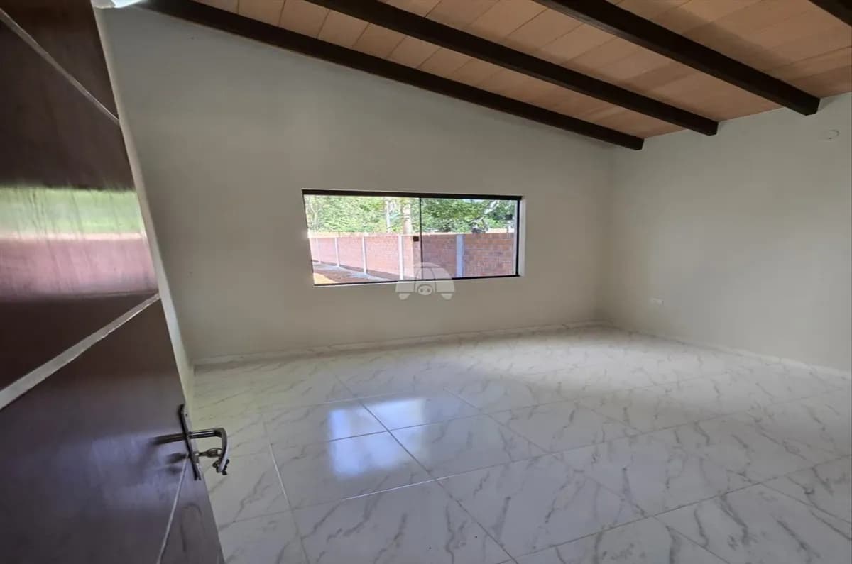 3-Bedroom House for Sale in Zárate Isla, Luque - Image 2