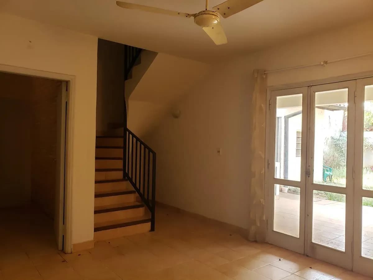 4-Bedroom House for Sale in Centro, Fernando de la Mora - Image 4