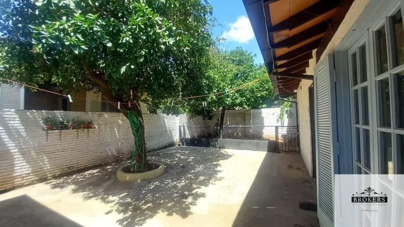 Casa de 3 dormitorios en Venta en Hipodrómo, Lambaré - Image 5