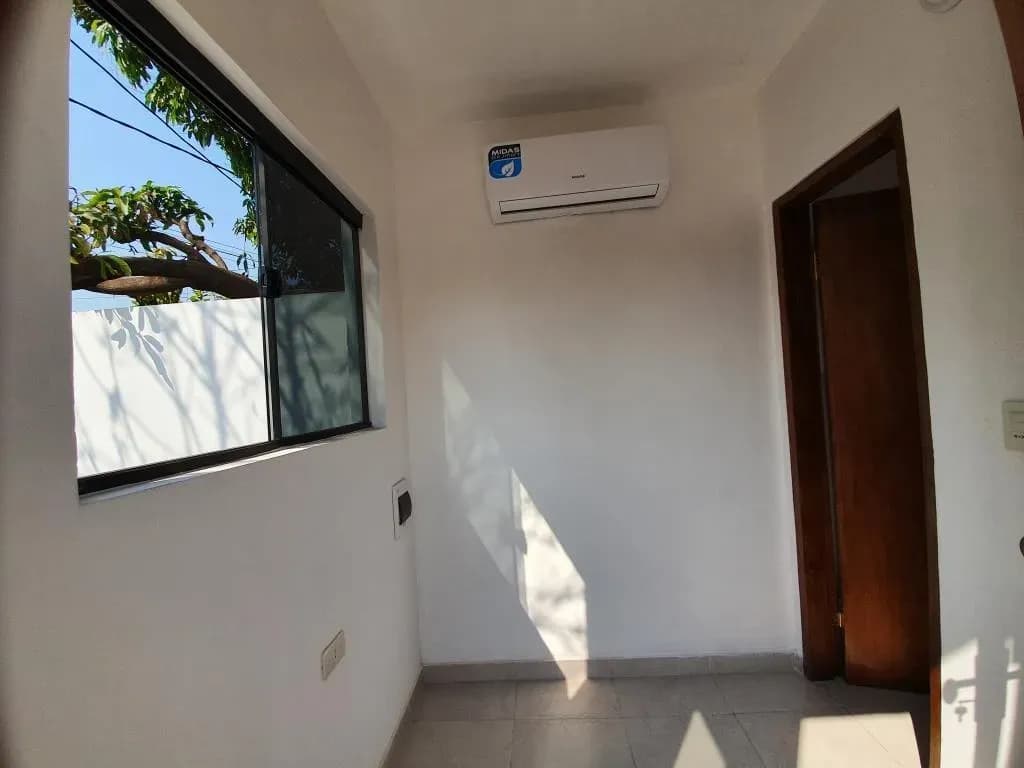 Depósito de 326m² en Venta en Loma Pytá, Asunción - Image 7