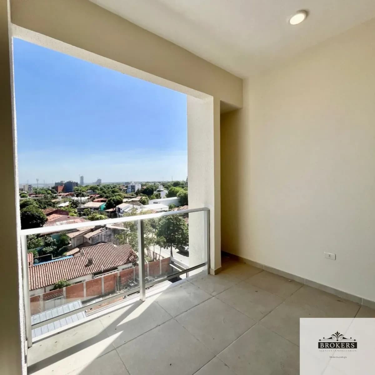 2-Bedroom Apartment for Sale in Jara, Lambaré - Image 3