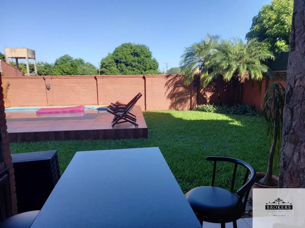 4-Bedroom House for Sale in Los Laureles, Lambaré - Image 9