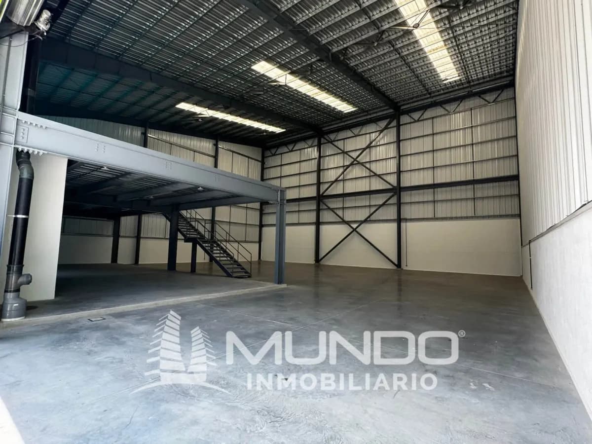 Monoambiente en Parque Industrial GAMMA, 850m², en Alquiler en Amatitlán - Image 3