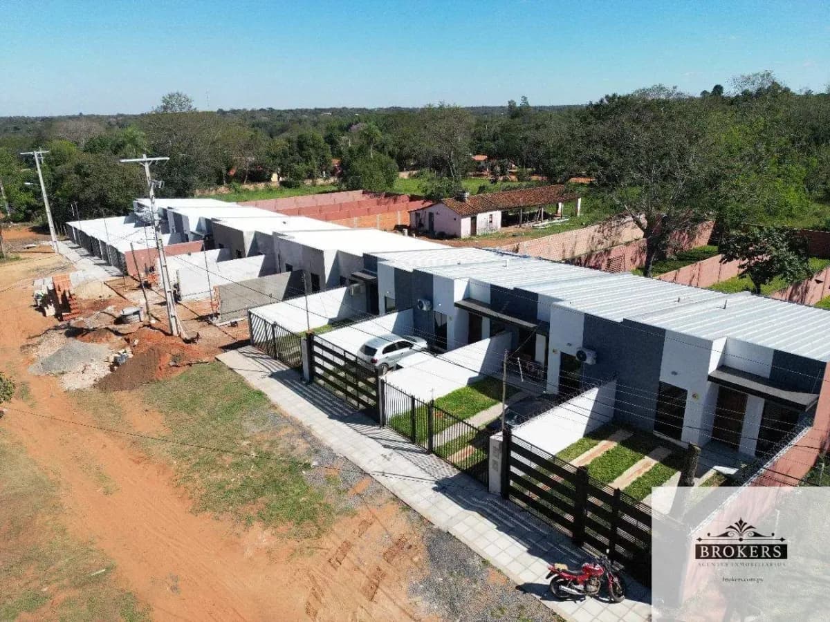 2-Bedroom House for Sale in Yukyry, Luque - Image 7