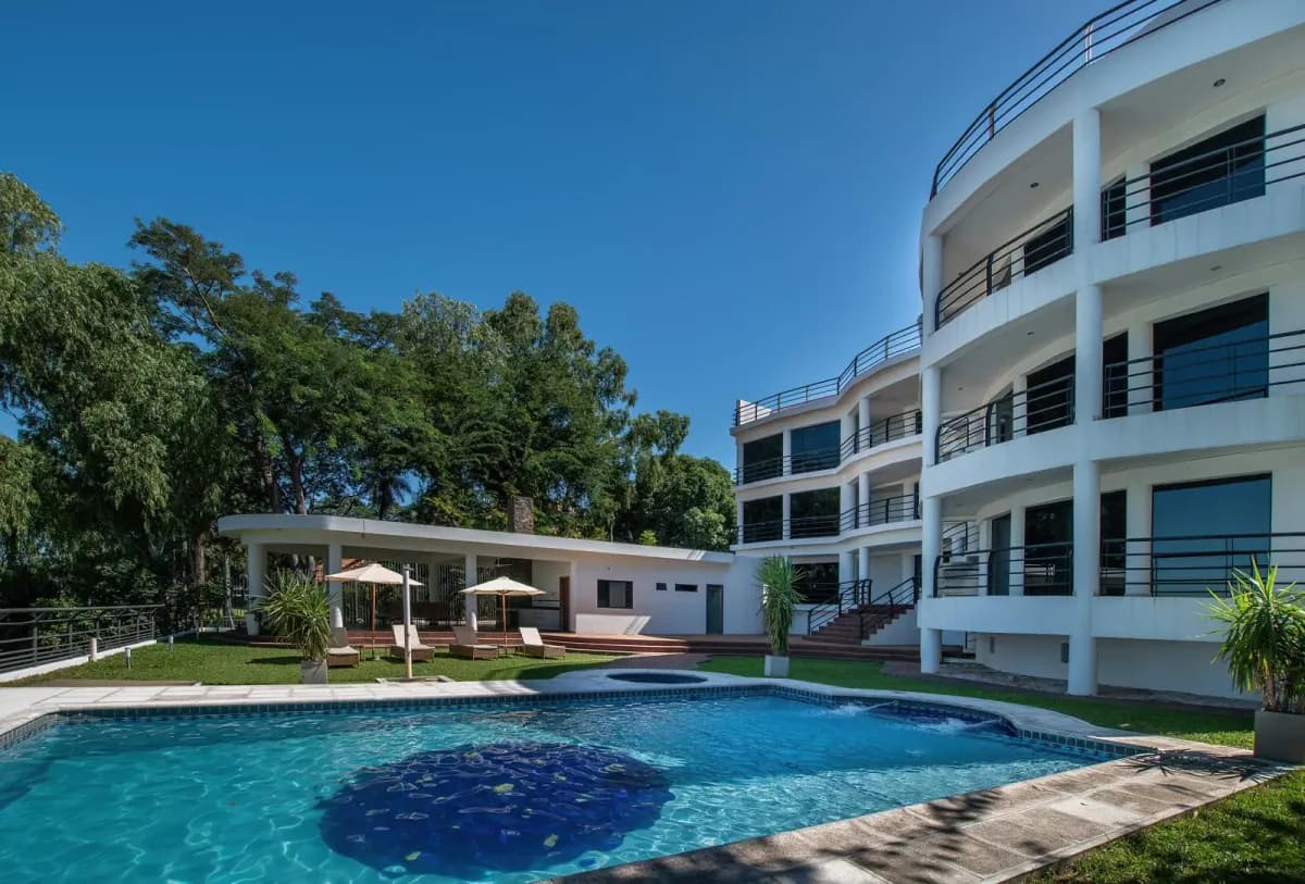 Retail Space of 2,627m² for Sale in Parques del Yatch, Lambaré - Image 16