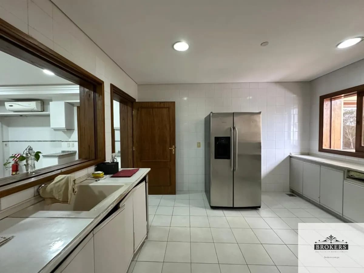 Departamento de 3 dormitorios en Alquiler en San Jorge, Asunción - Image 16