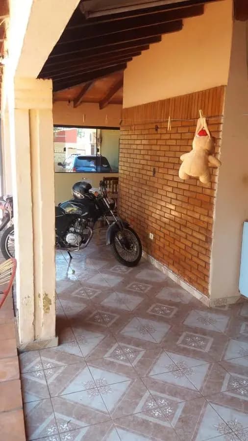 4-Bedroom House for Sale in Capiatá - Image 10