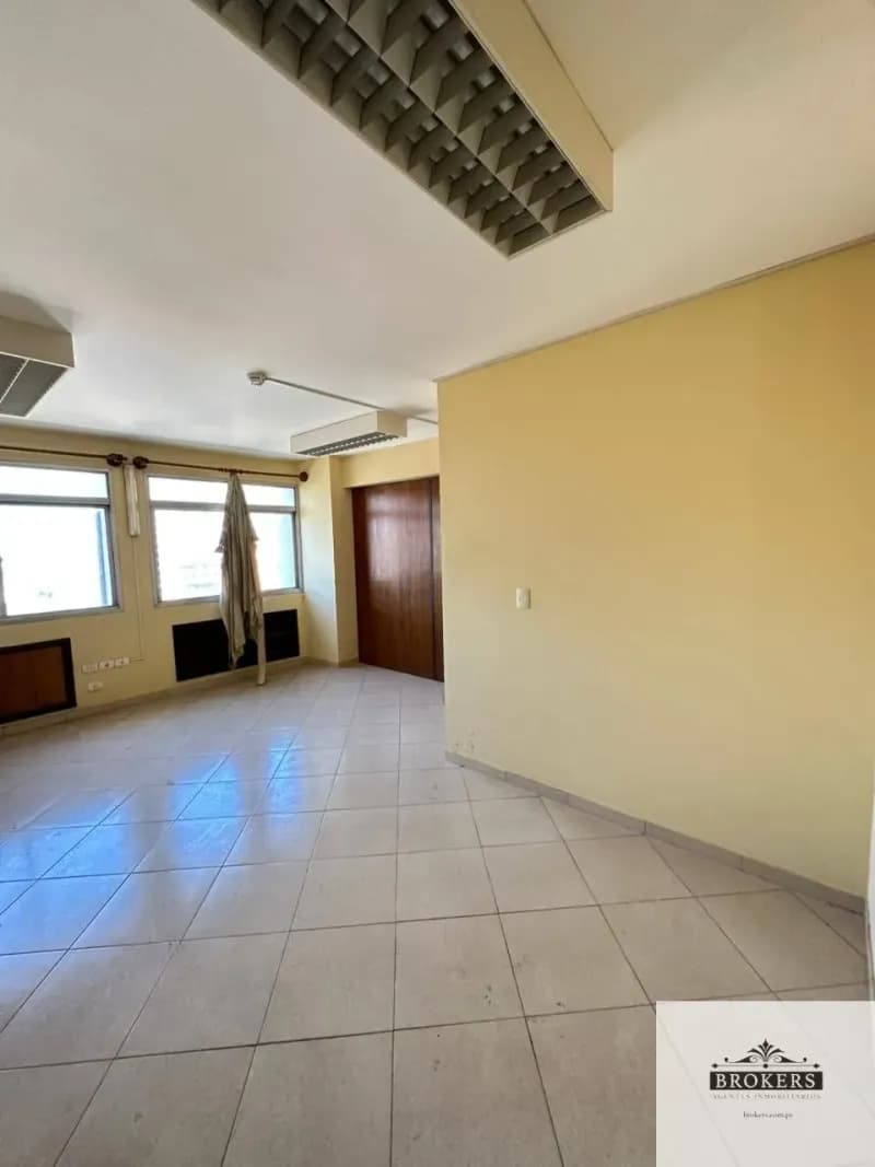 Office of 47m² for Rent in La Catedral, Lambaré - Image 3