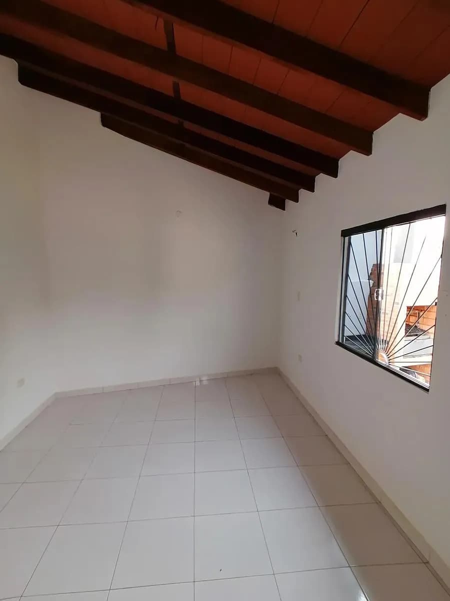 2-Bedroom House for Sale in Monseñor Bogarín, Mariano Roque Alonso - Image 17