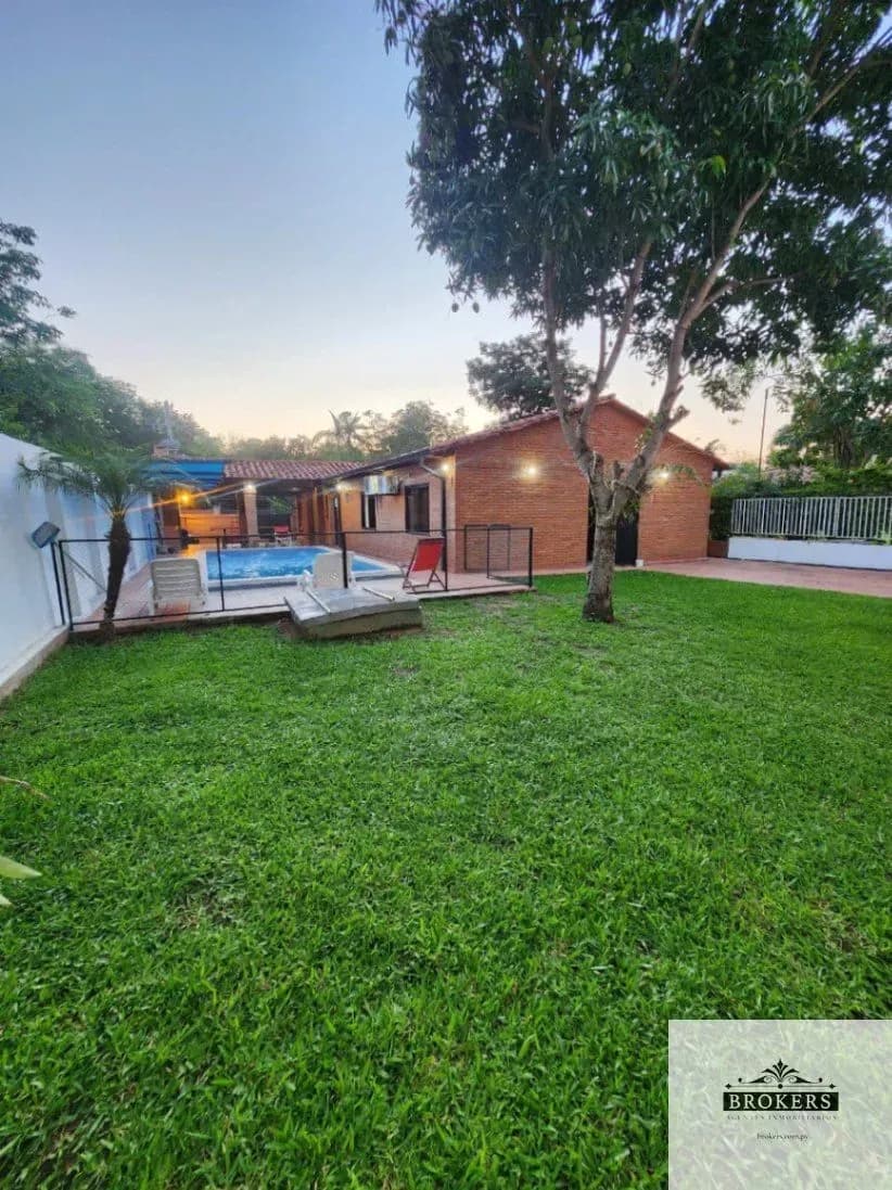 Casa de 5 dormitorios en Venta en San Bernardino - Image 14